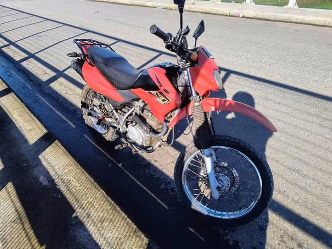 Se vende o se permuta xr125 2011 fono 