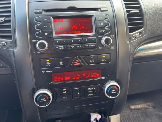 Se vende Kia Sorento 2012 4x2