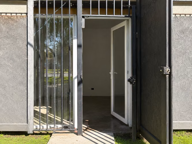 ARRIENDO LOCAL COMERCIAL EN CONDOMINIO – PUDAHUEL - Imagen 1