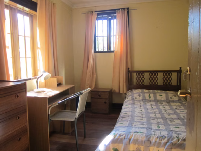 HABITACIONES AMOBLADAS EN CERRO ALEGRE, MUY CENTRAL Y SEGURO