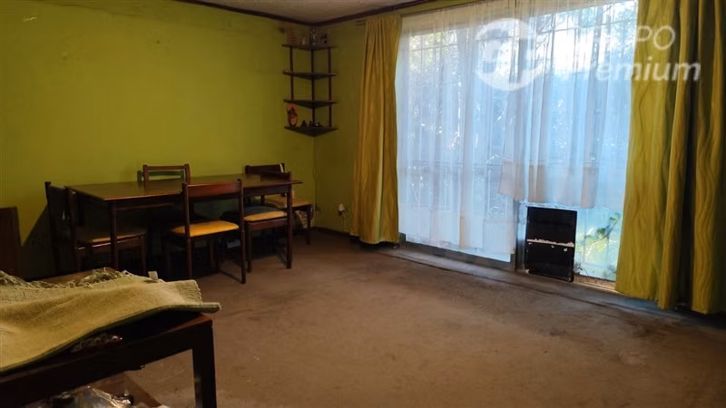 Casa en venta de 3 dorm. a una cuadra del metro.