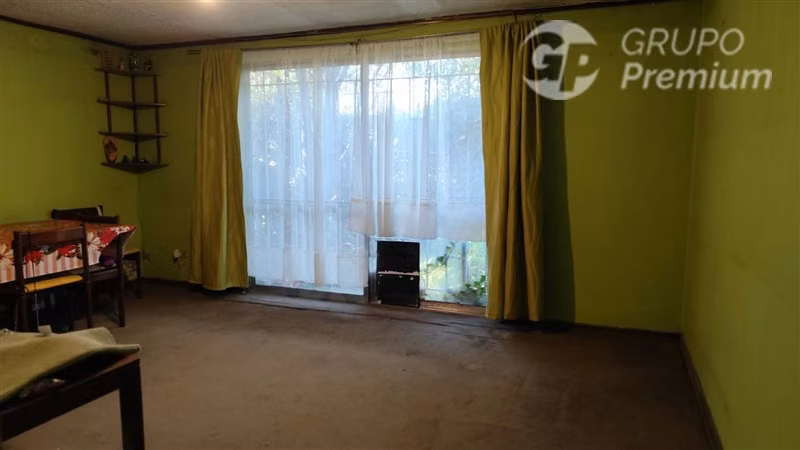 Casa en venta de 3 dorm. a una cuadra del metro.