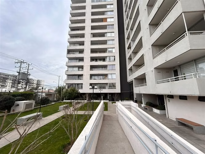 Departamento en venta de 2 dorm 1baño 1esta. en La Florida
