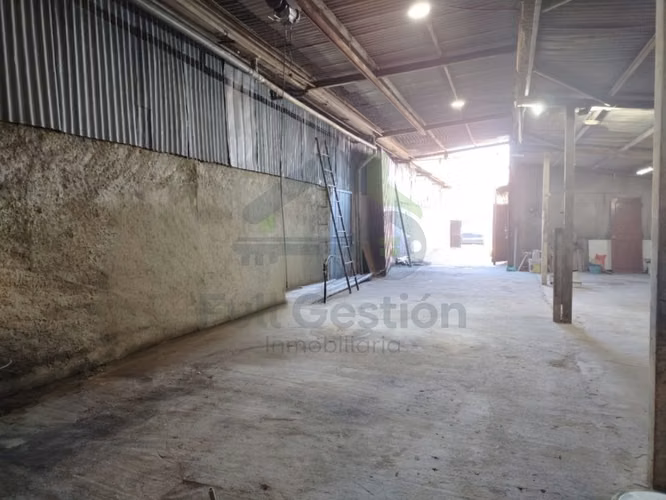 ARRIENDO - Bodega a minutos del Centro de la Ciudad
