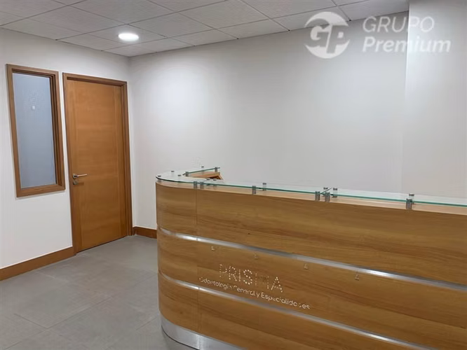 Oficina equipada 48m + 2 estac. + recepción. Ed Las Rastras