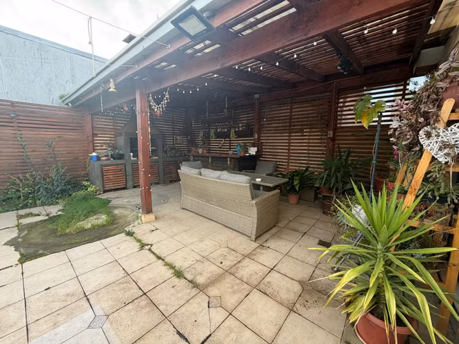 VENDEMOS CASA DE 1 PISO  EN VILLA EMMANUEL