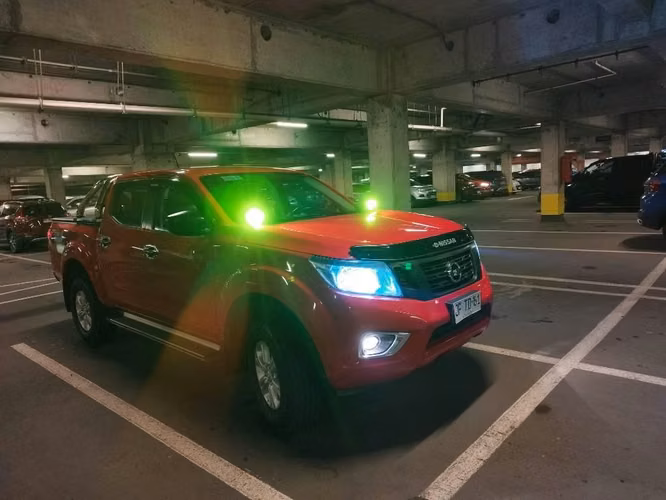 Se vende camioneta Nissan navara np 300 SE 4x4 2017