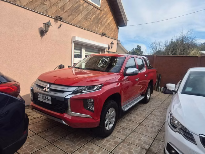 Mitsubishi l200 año 2023 4x4 full diesel