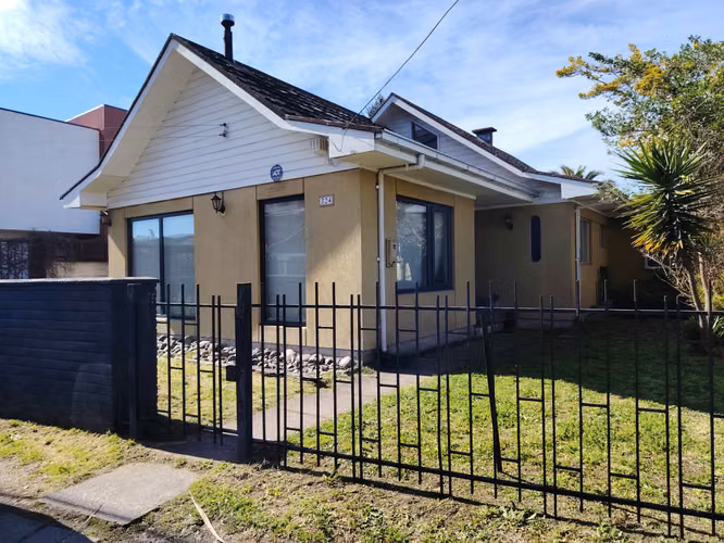 Propiedad 240/140 Construidos, Huertos Familiares