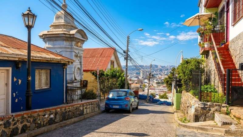SE VENDE CASA 2 PISOS CON DEPTO INDEPENDIENTE VALPARAISO - Imagen 3
