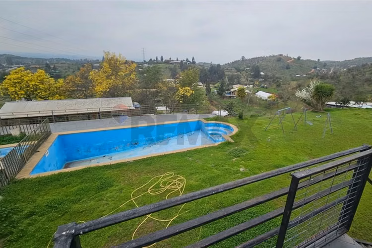 Parcela 5.000 m² con casa y  piscina melipilla