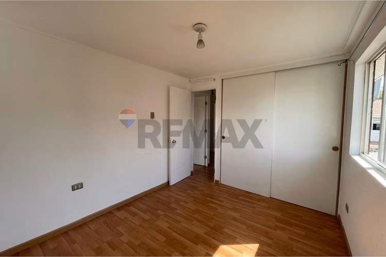 Haz tuya esta casa de 5d+3b en el rosal de maipú!