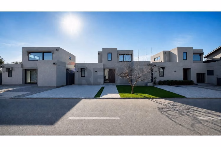Arriendo casa en condominio cerrado
