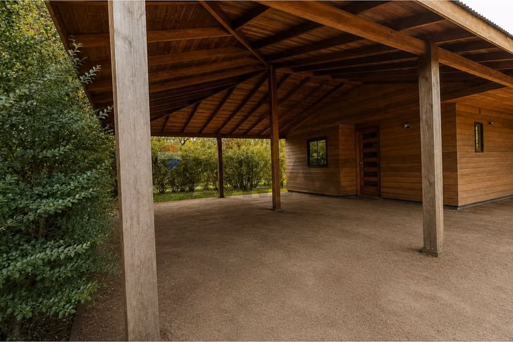 Parcela con casa y cabañas - pucon