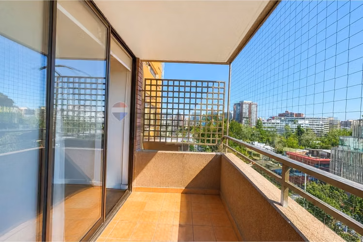 Descubre tu nuevo hogar en las condes