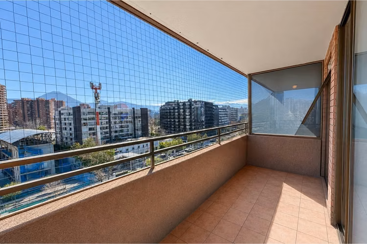 Descubre tu nuevo hogar en las condes