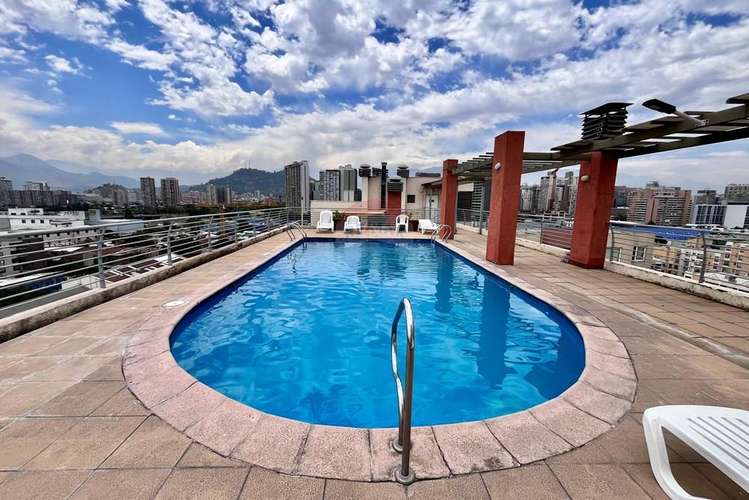 Vista despejada, estacionamiento y bodega! - Imagen 21