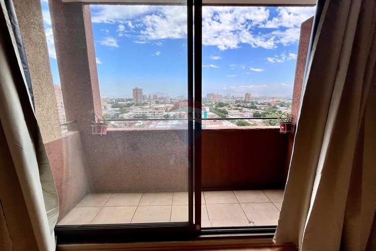 Vista despejada, estacionamiento y bodega! - Imagen 10