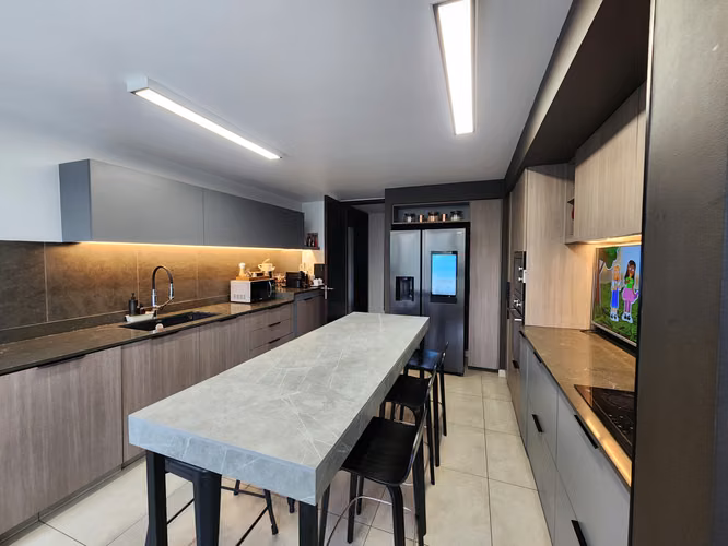 ARRIENDO AMOBLADO EN EXCLUSIVO SECTOR EL GOLF – LAS CONDES – 60 UF - Imagen 5