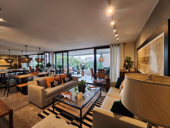 ARRIENDO AMOBLADO EN EXCLUSIVO SECTOR EL GOLF – LAS CONDES – 60 UF - Imagen 2