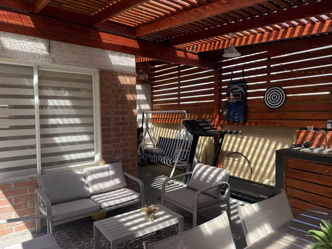 ESPECTACULAR CASA EN VENTA  REMODELADA,  PASO HONDO QUILPUE