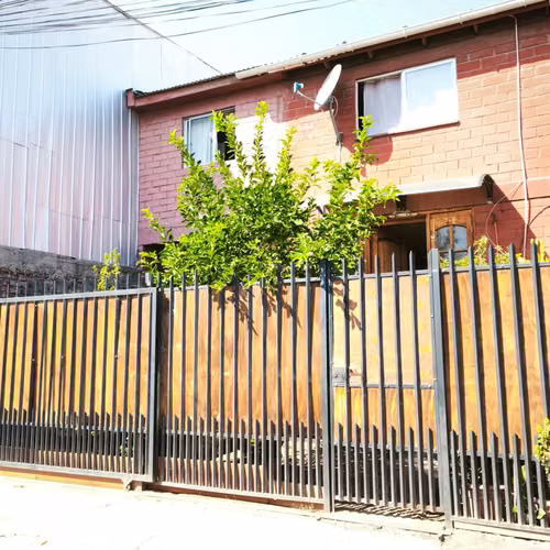 SE VENDE CASA EN PEÑALOLEN 100M2