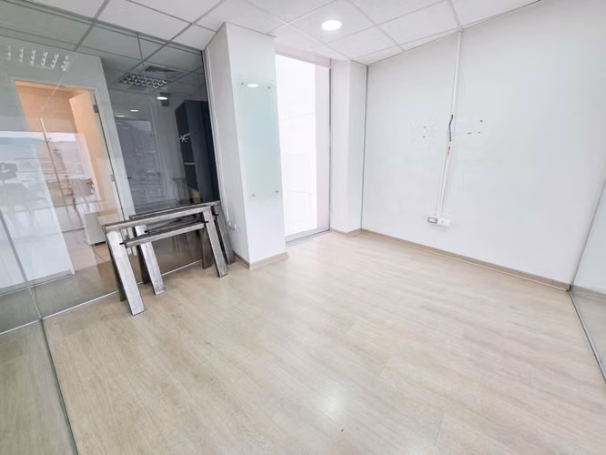 OFICINA EN ARRIENDO MONSEÑOR ESCRIVA DE BALAGUER 148 MT2 - Imagen 13