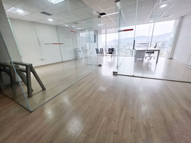 OFICINA EN ARRIENDO MONSEÑOR ESCRIVA DE BALAGUER 148 MT2 - Imagen 8