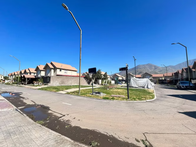 CASA CON DETALLES ÚNICO, VIDA DE BARRIO 3D2B2EST LAMPA - Imagen 3