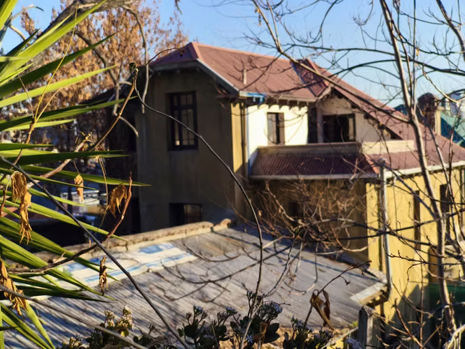 SE VENDE PROPIEDAD PARA INVERTIR BARRIO BELLAVISTA 2 PISOS