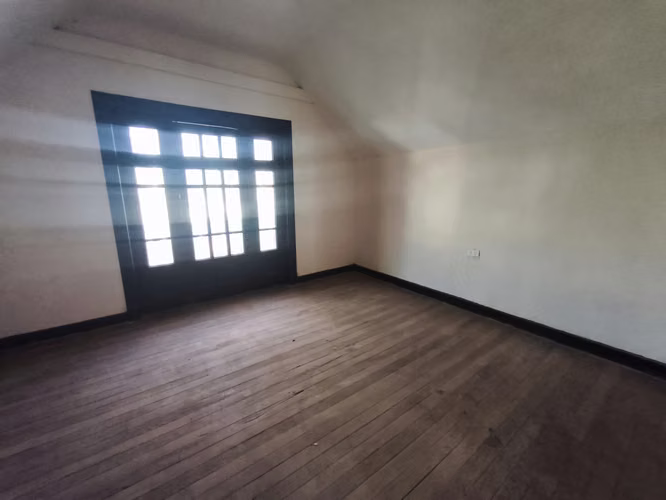 SE VENDE PROPIEDAD PARA INVERTIR BARRIO BELLAVISTA 2 PISOS