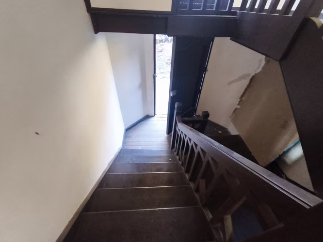 SE VENDE PROPIEDAD PARA INVERTIR BARRIO BELLAVISTA 2 PISOS
