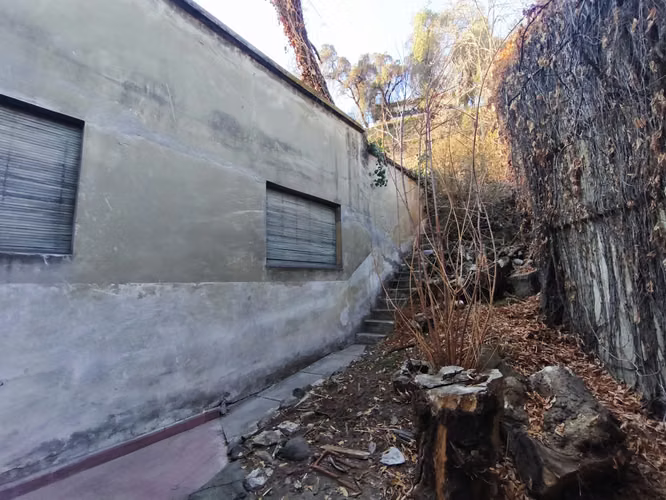 SE VENDE PROPIEDAD PARA INVERTIR BARRIO BELLAVISTA 2 PISOS