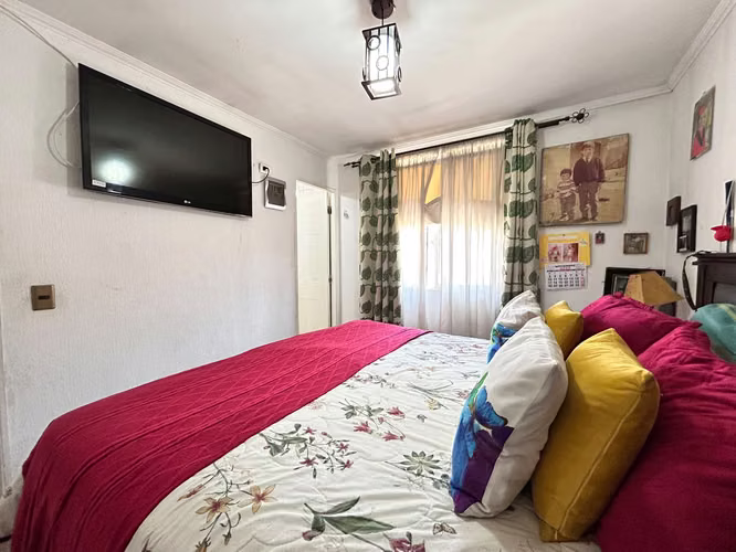 CASA FAMILIAR VENTA EN QUILICURA  3D   Y 2 B CERCA DEL METRO - Imagen 8