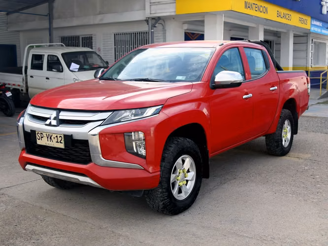 MITSUBISHI L200 2023