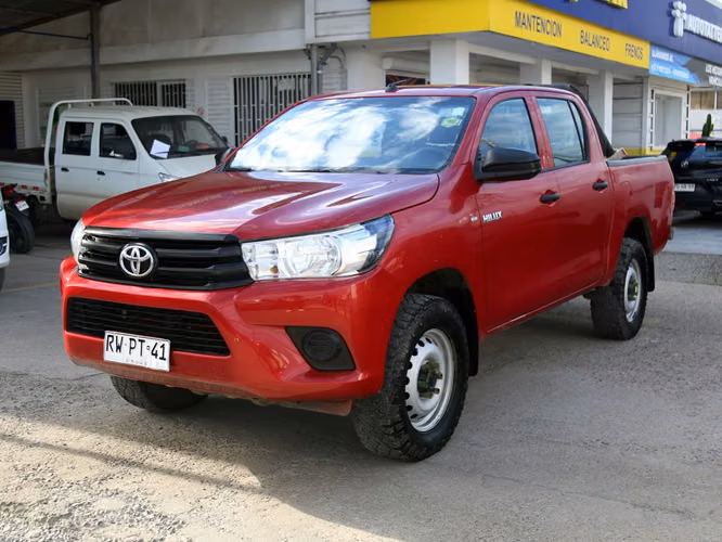 TOYOTA HILUX 2022