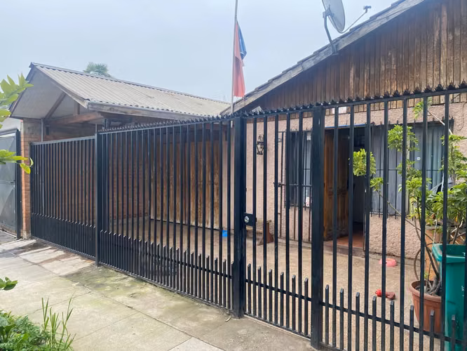 Venta excelente casa en Estación Central - Imagen 1