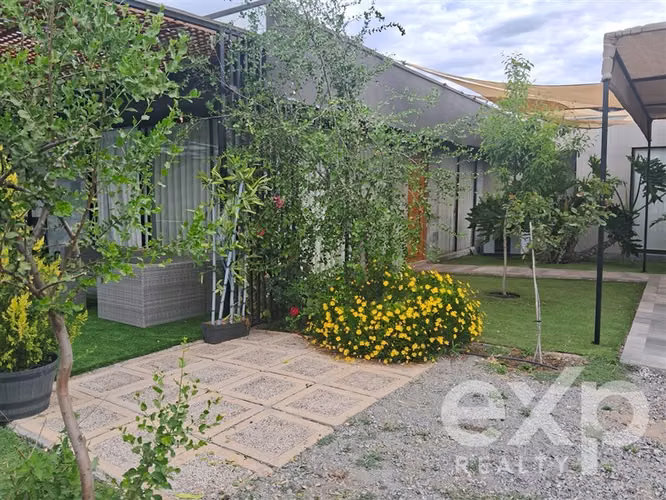 Casa en venta de 3 dorm, 3 bañ. en Huertos Familiares Tiltil