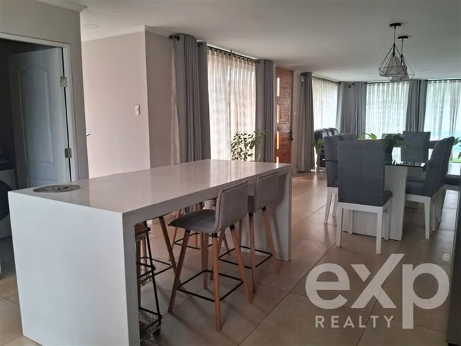 Casa en venta de 3 dorm, 3 bañ. en Huertos Familiares Tiltil