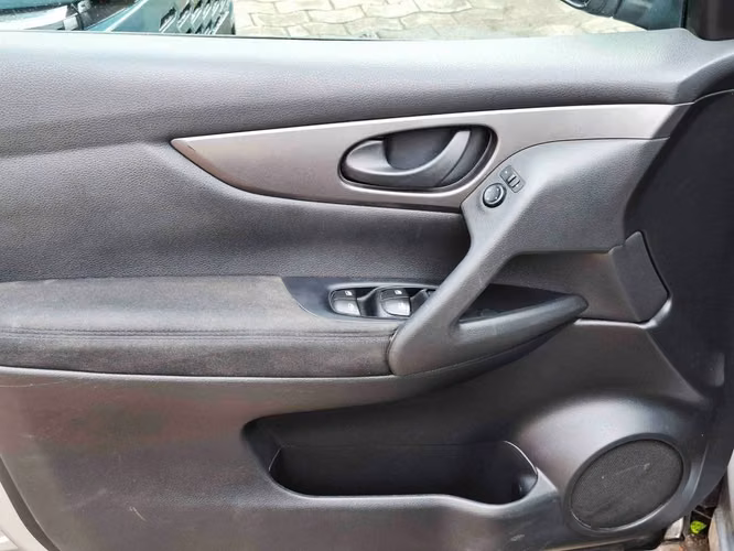 NISSAN QASHQAI 2019