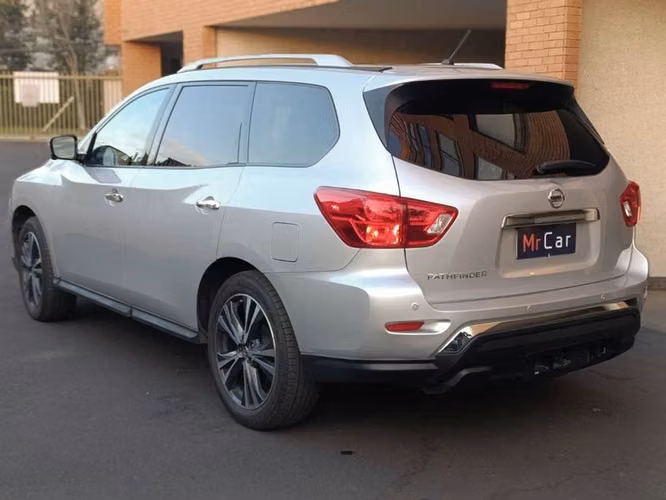 NISSAN PATHFINDER EXCLUSI CVT 4WD - 2018 | 2585