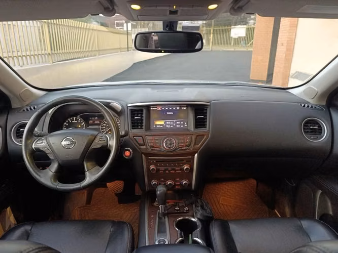 NISSAN PATHFINDER EXCLUSI CVT 4WD - 2018 | 2585