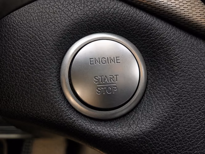 MERCEDES BENZ GLA 200 HB 1.6 - 2020 | 4354