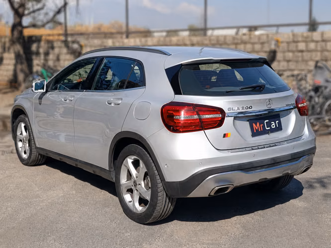 MERCEDES BENZ GLA 200 HB 1.6 - 2020 | 4354