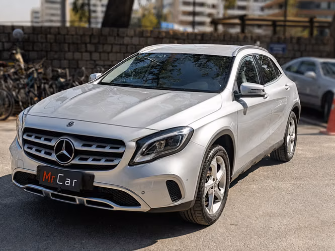 MERCEDES BENZ GLA 200 HB 1.6 - 2020 | 4354