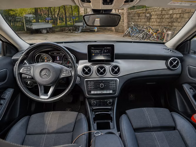 MERCEDES BENZ GLA 200 HB 1.6 - 2020 | 4354