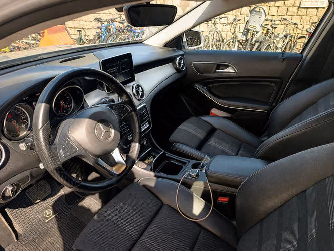 MERCEDES BENZ GLA 200 HB 1.6 - 2020 | 4354