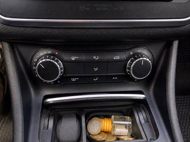 MERCEDES BENZ GLA 200 HB 1.6 - 2020 | 4354