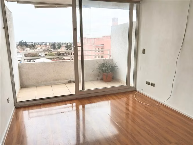 Departamento en venta de 3 dorm. en La Cisterna