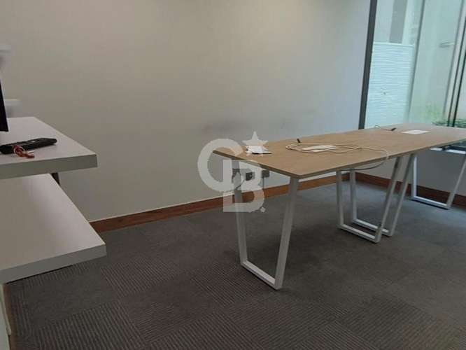 Oficina Las Condes con 2 privados y bodega - Imagen 12